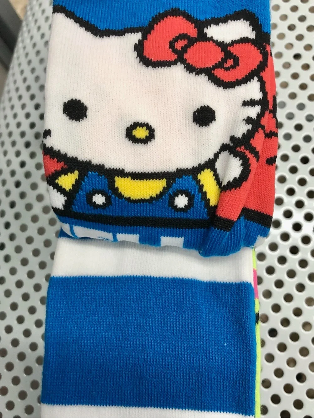 🌶️$15🌶️ NEW HELLO KITTY Crew Socks 6 Pairs, shoe size 8 - 12 Men’s